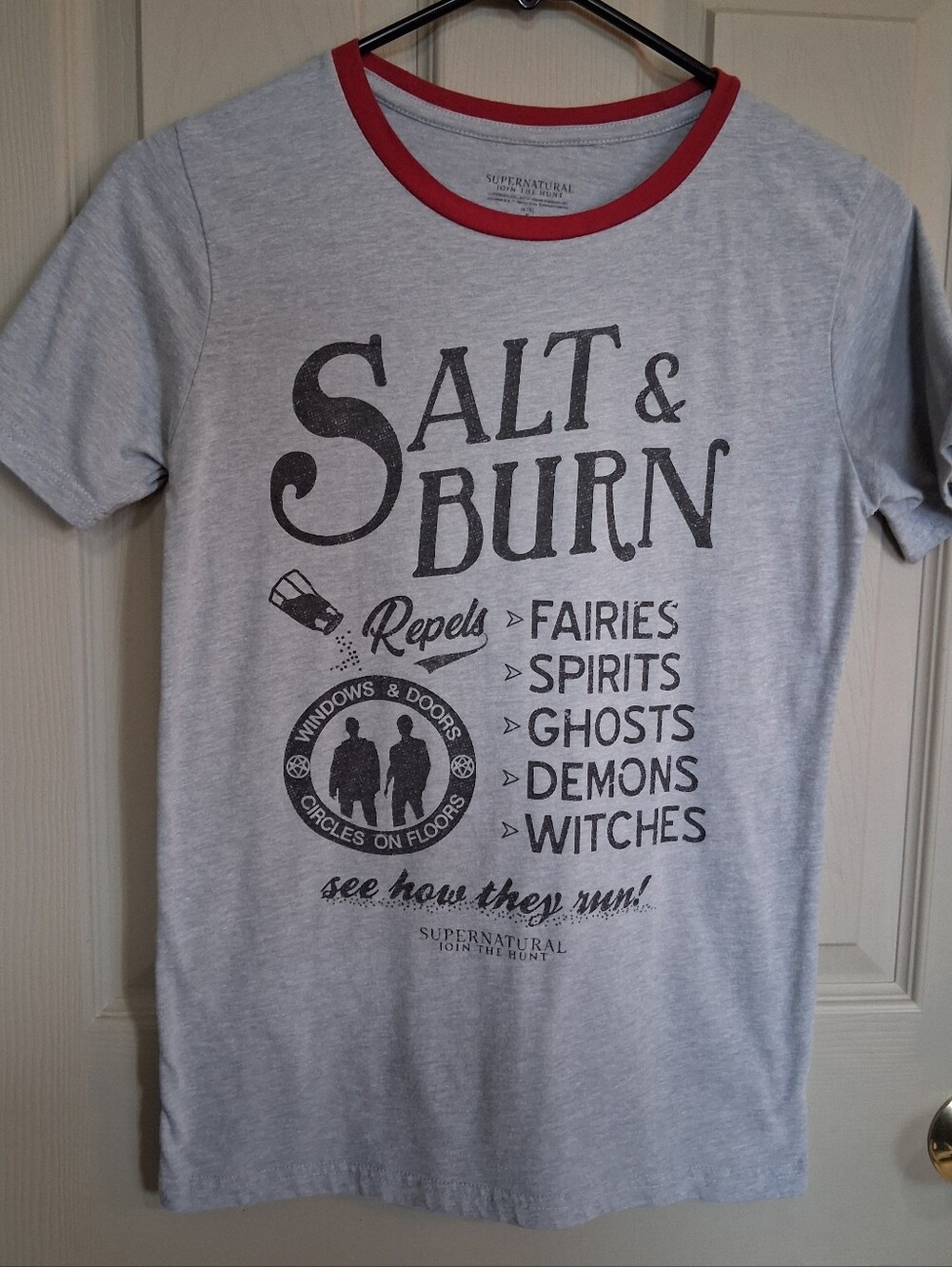 Super Natural Salt & Burn Graphic Tee - Light Gray with Red Trim - Small